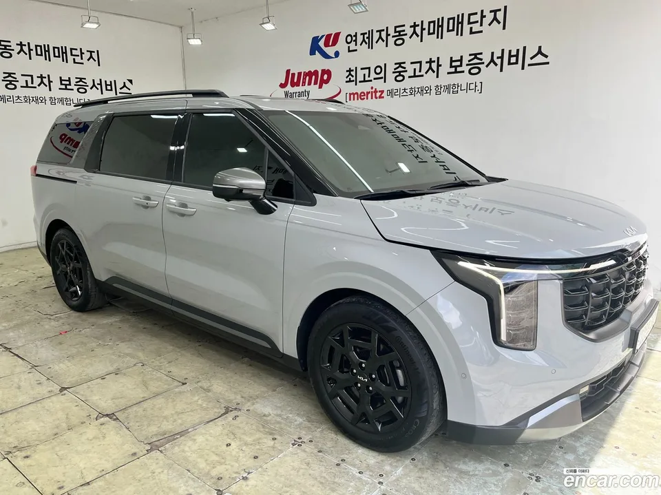 Kia Carnival 9 2024 — thumbnail 3