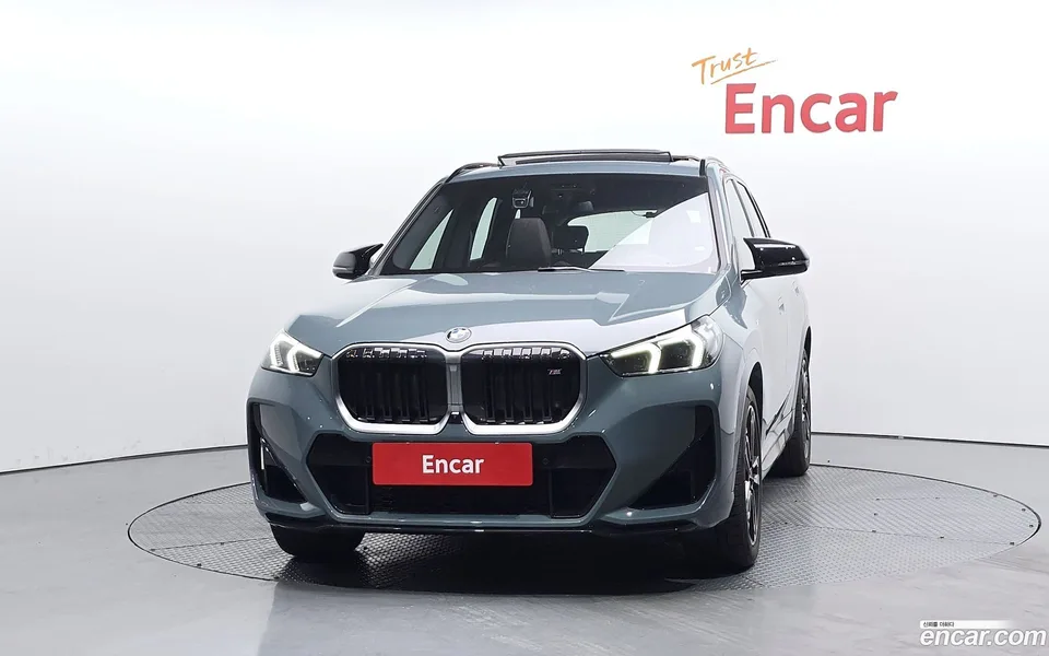 BMW X1 M35i xDrive 2025 — thumbnail 3