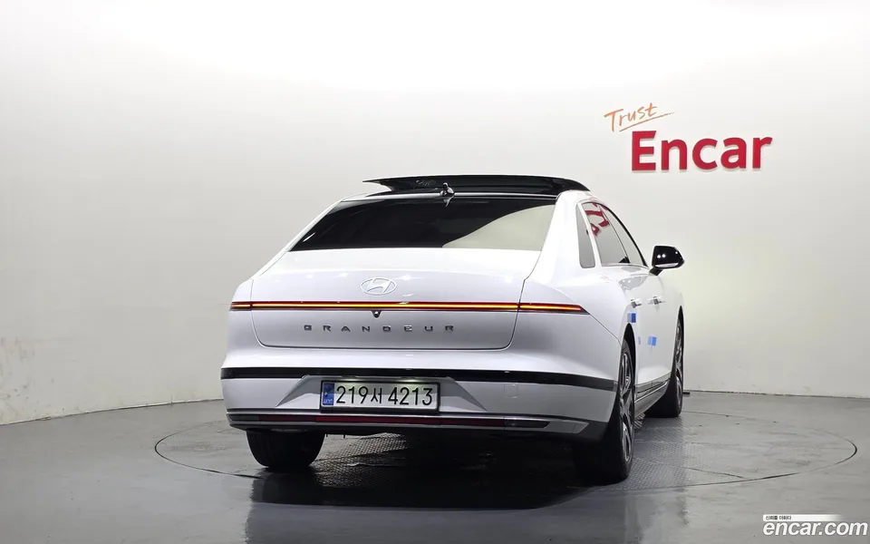 Hyundai Grandeur Hybrid 2024 — thumbnail 4