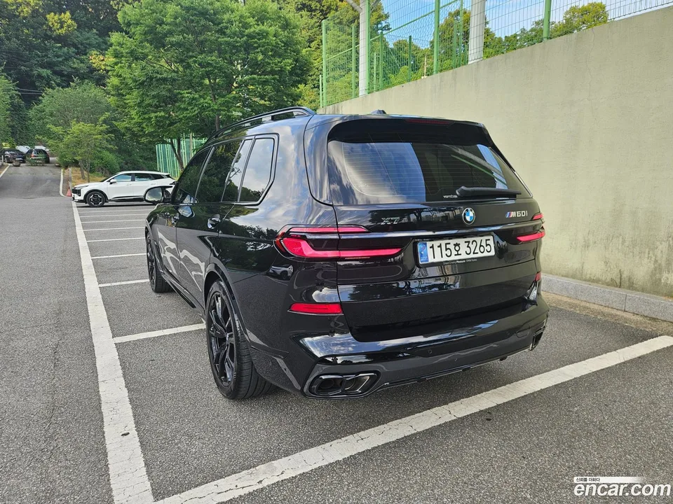 BMW X7 M60i xDrive M 6 2024 — thumbnail 4