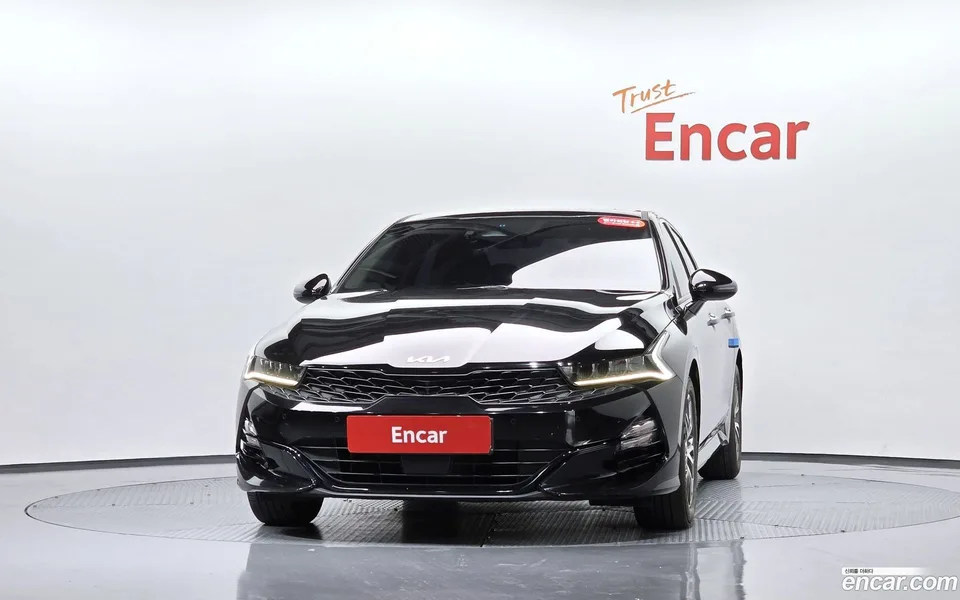 Kia K5 2.0 2023 — thumbnail 3