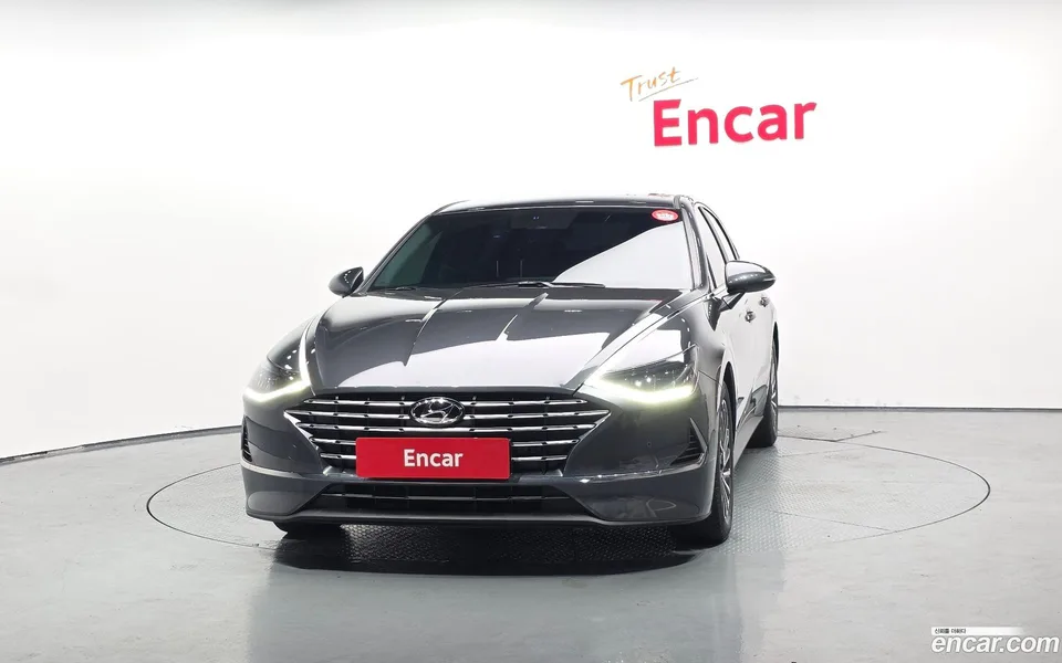 Hyundai Sonata Hybrid 2023 — thumbnail 3