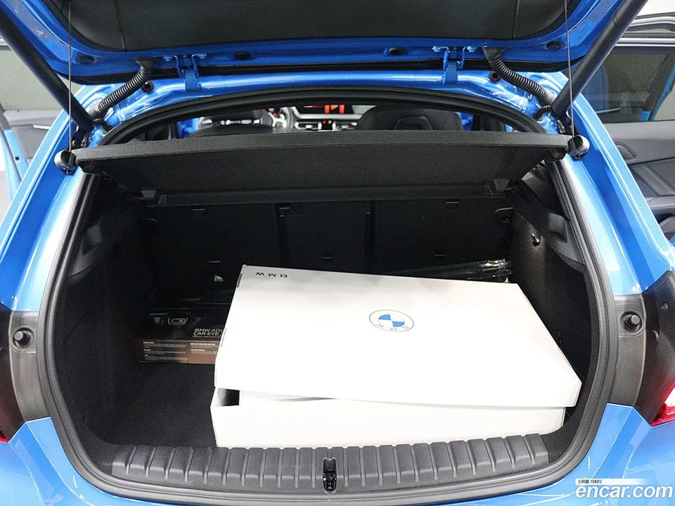 BMW 1 Series 120i M 2024 — thumbnail 2