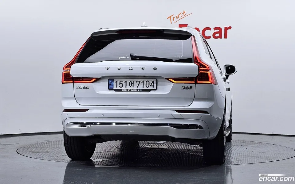 Volvo XC60 B6 2022 — thumbnail 4