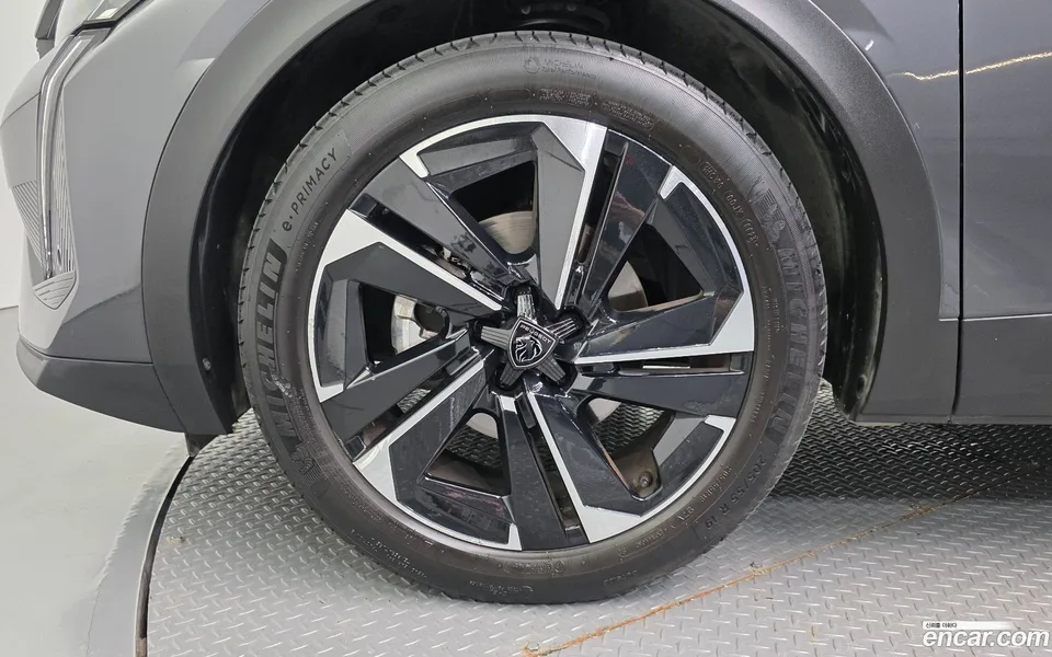 Peugeot 408 1.2 Pure Tech 2023 — thumbnail 2
