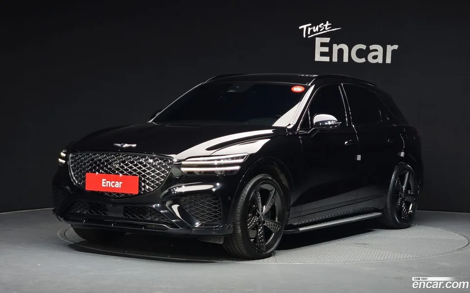 Genesis GV70 2.2 2WD 2024 — photo 1, buy with delivery to Moscow