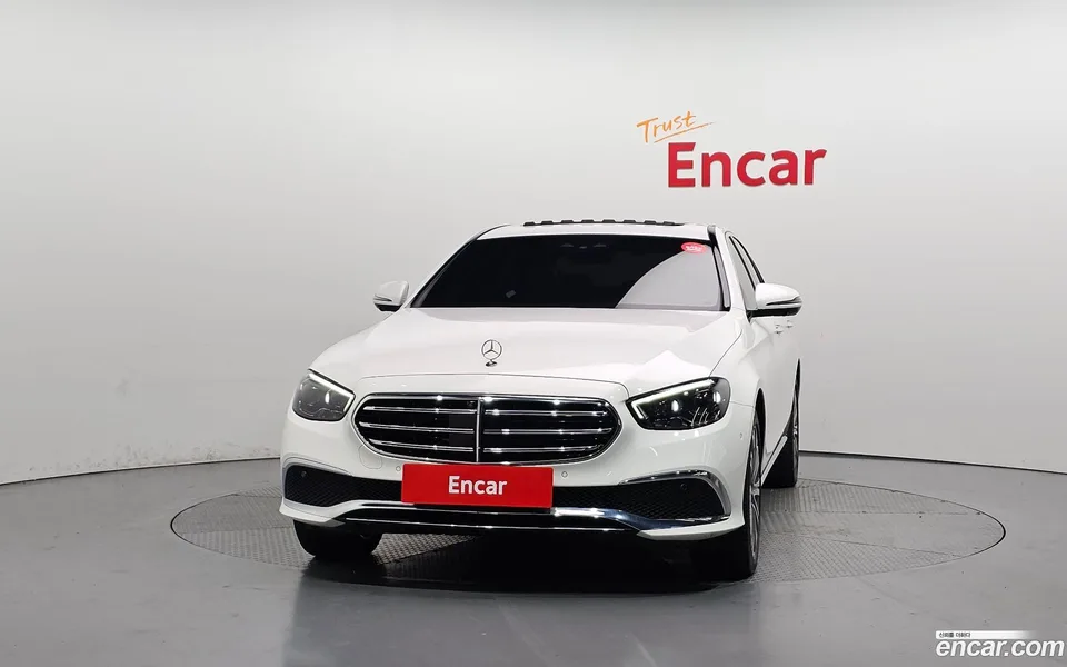 Mercedes-Benz E-Class E350 4MATIC 2023 — thumbnail 3