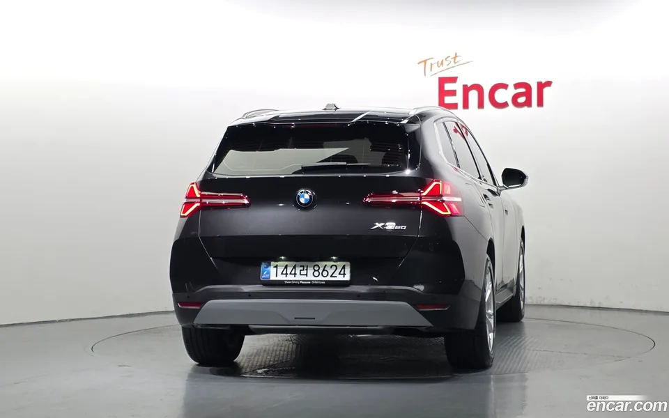 BMW X3 xDrive 20 2025 — thumbnail 4