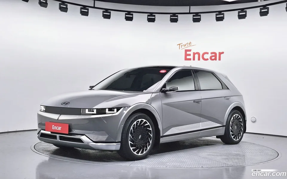 Hyundai Ioniq 5 AWD 2022 — photo 1, buy with delivery to Moscow