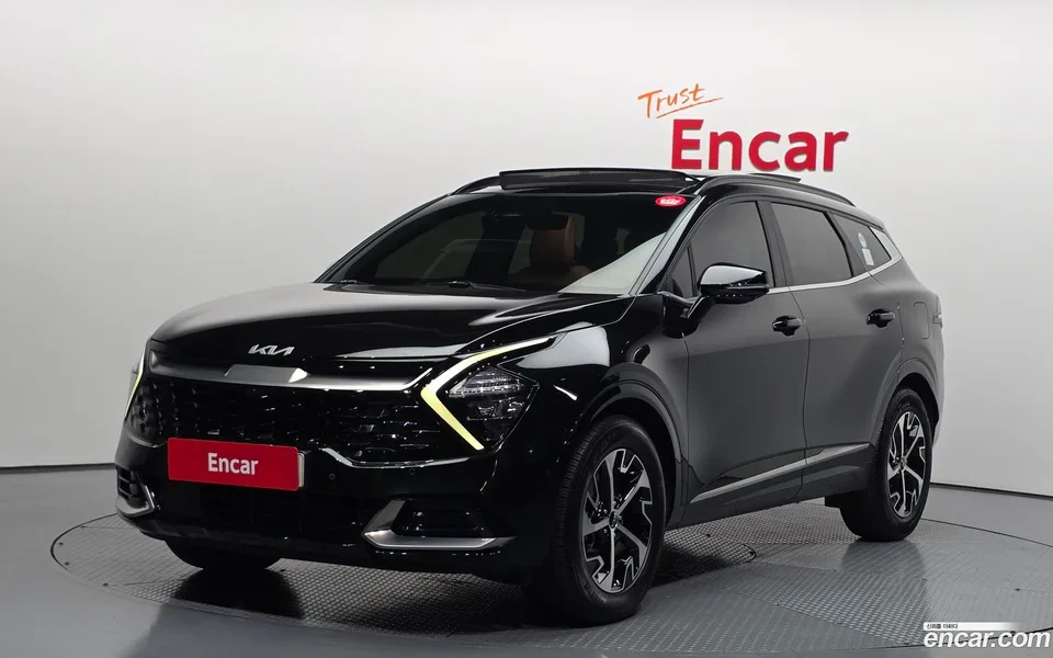 Kia Sportage Hybrid 2WD 2022 — photo 1, buy with delivery to Moscow