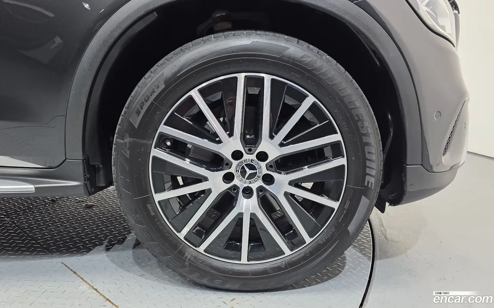 Mercedes-Benz GLC-Class GLC220 d 4MATIC 2022 — thumbnail 5