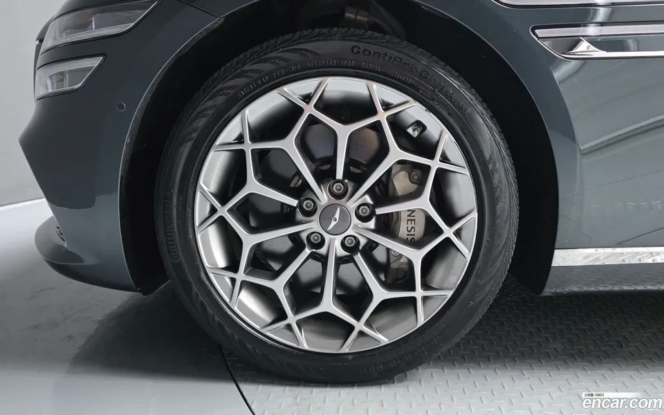 Genesis G80 2.5 AWD 2023 — thumbnail 2