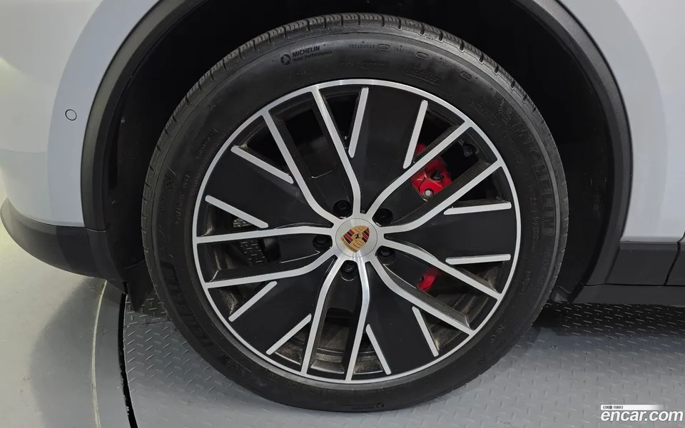 Porsche Macan Electric 4S 2025 — thumbnail 5