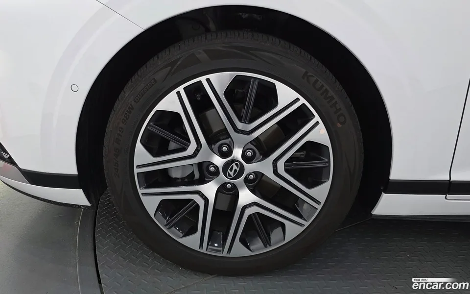 Hyundai Grandeur 2.5 2WD 2024 — thumbnail 2