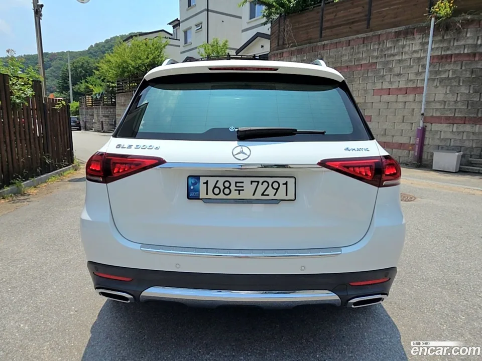 Mercedes-Benz GLE-Class GLE300d 4MATIC 2023 — thumbnail 5