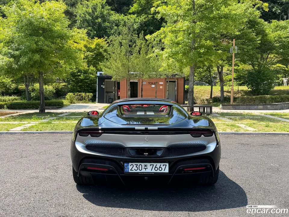 Ferrari 296 GTS 3.0 V6 2024 — thumbnail 4