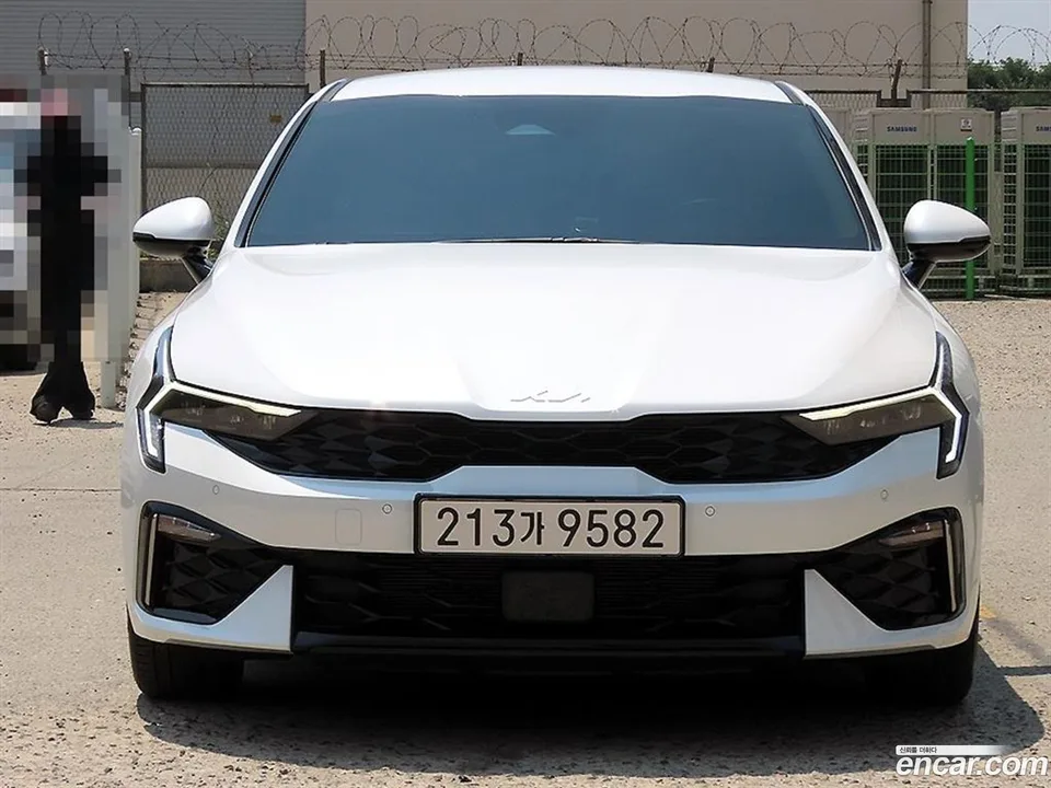 Kia K5 2.0 2025 — photo 1, buy with delivery to Moscow