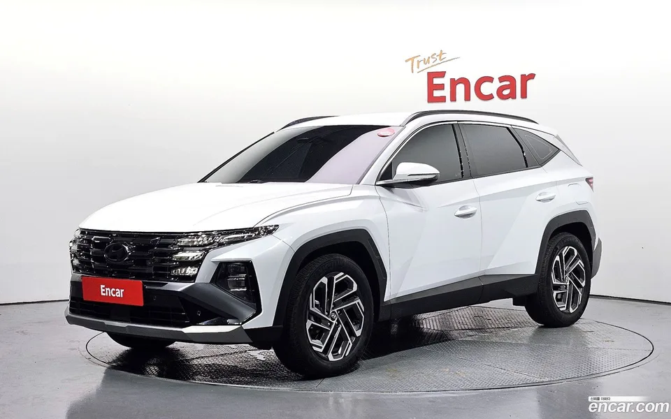 Hyundai Tucson Hybrid NX4 HEV 1.6 2WD 2024 — фото 1, купить с доставкой в Москву