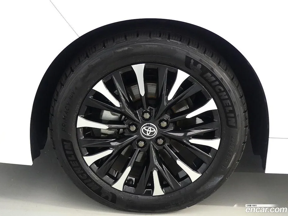 Toyota Alphard 2.5 HEV AWD 2025 — thumbnail 4