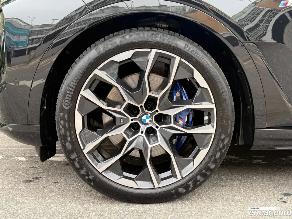 BMW X7 xDrive 40d M 6 2025 — thumbnail 2