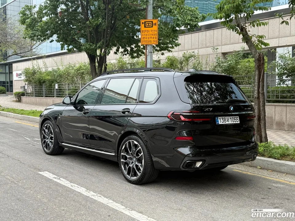BMW X7 xDrive 40d M 6 2025 — thumbnail 4