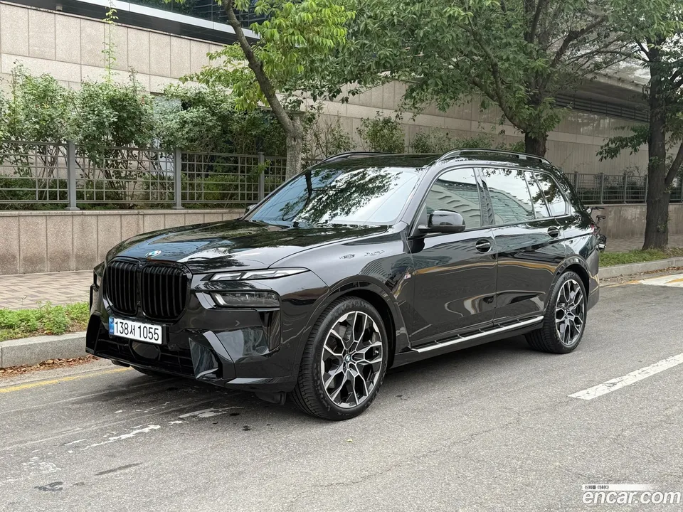 BMW X7 xDrive 40d M 6 2025 — photo 1, buy with delivery to Moscow