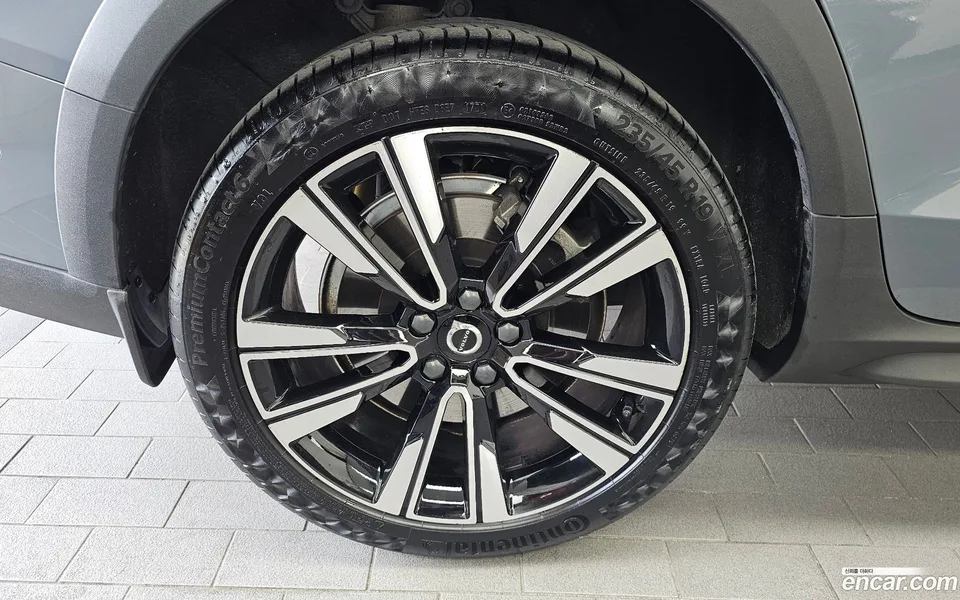 Volvo V60 Cross Country B5 AWD 2022 — thumbnail 2