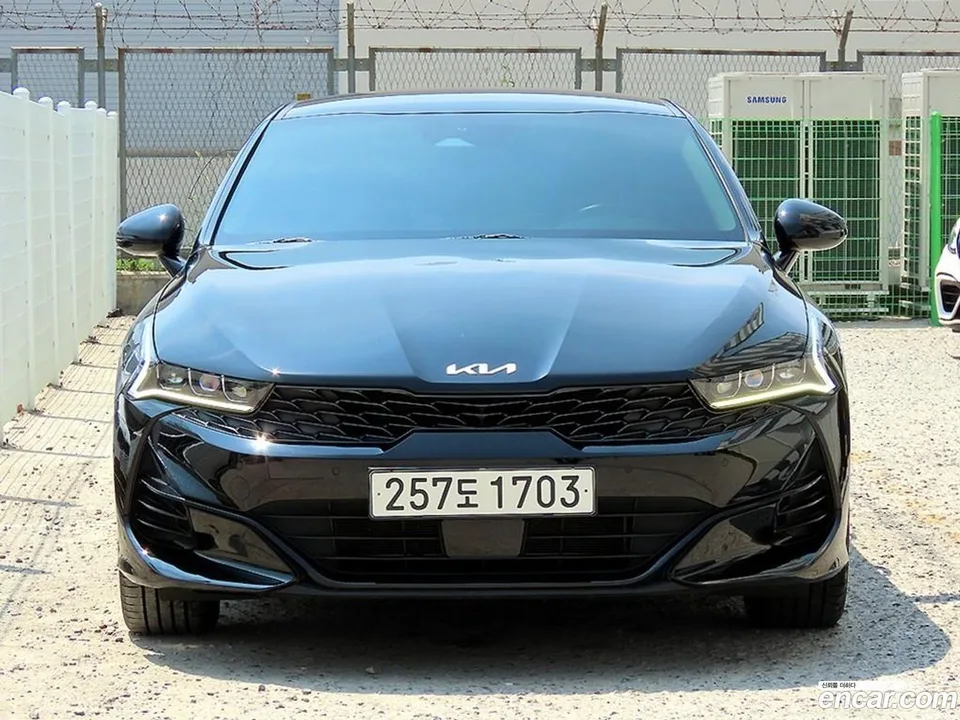 Kia K5 2.0 2023 — photo 1, buy with delivery to Moscow