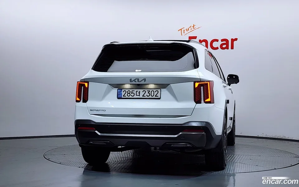 Kia Sorento 2.5T 2WD 2023 — thumbnail 4