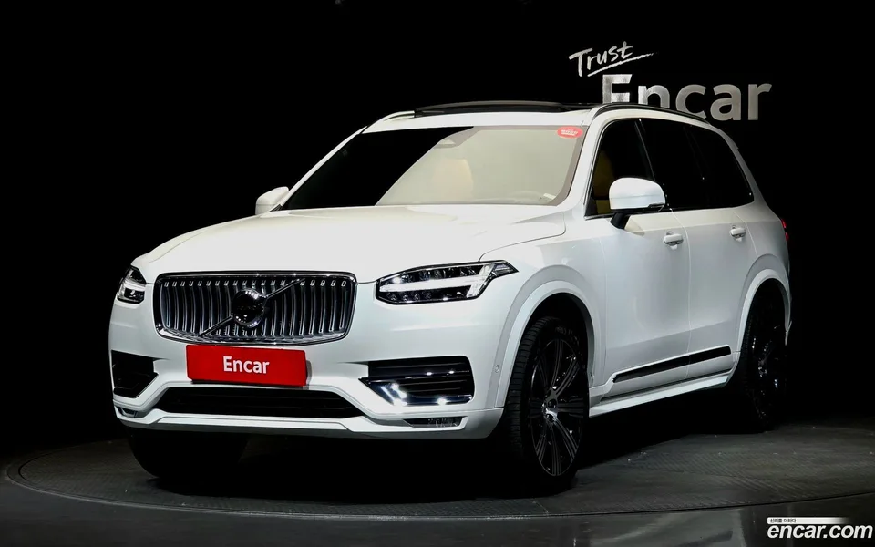 Volvo XC90 B6 2025 — photo 1, buy with delivery to Moscow