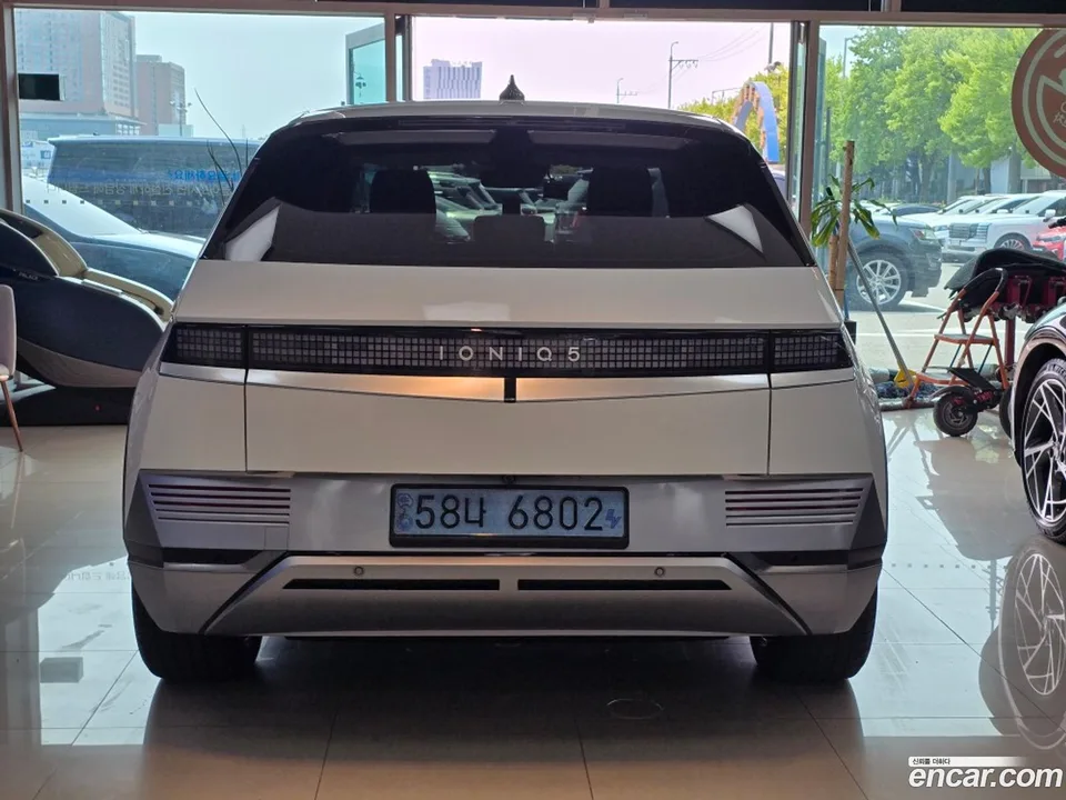 Hyundai Ioniq 5 2022 — thumbnail 2