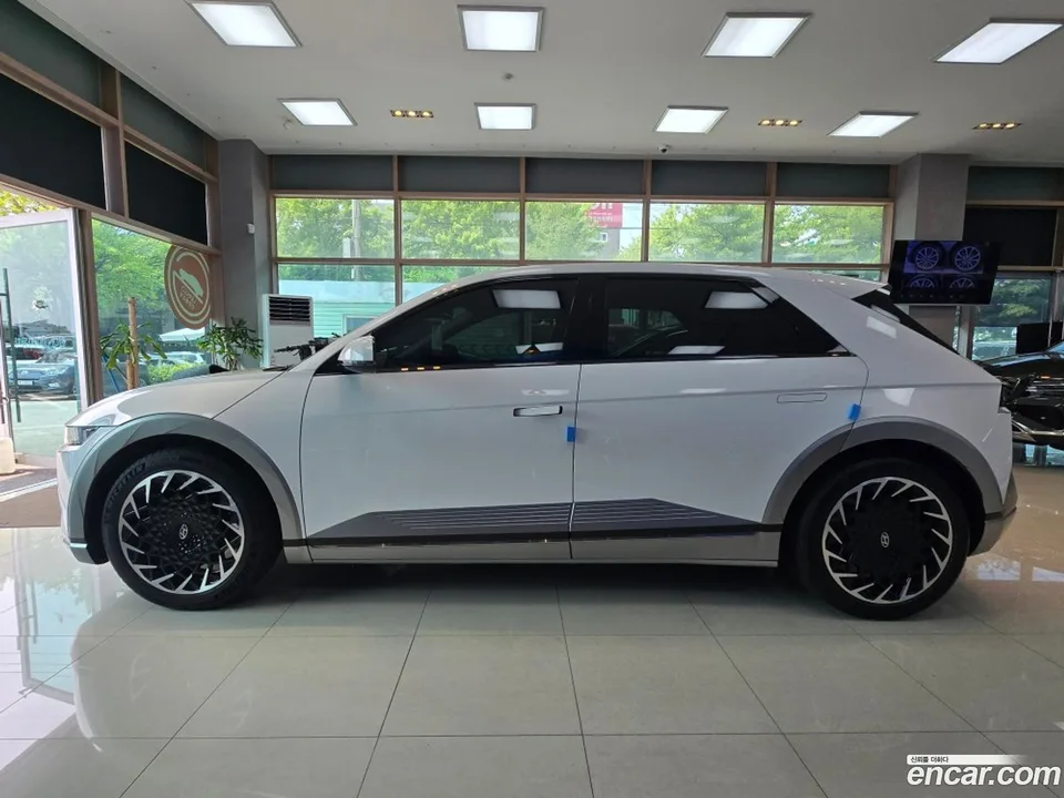Hyundai Ioniq 5 2022 — thumbnail 3
