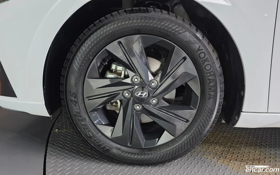 Hyundai Avante 1.6 2022 — thumbnail 2