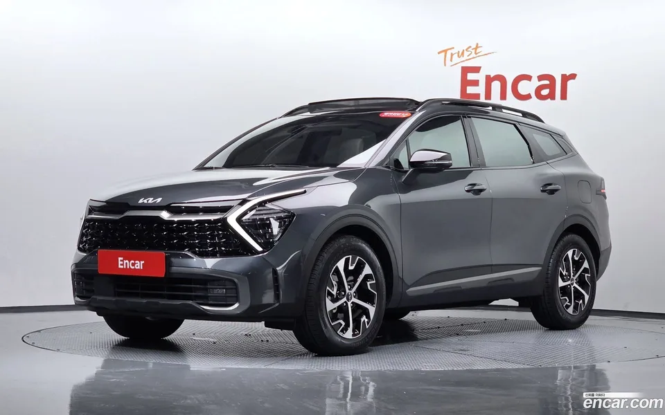 Kia Sportage Hybrid 4WD 2023 — photo 1, buy with delivery to Moscow