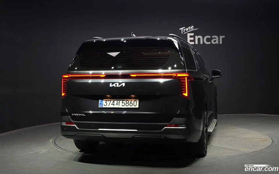 Kia Carnival 7 2024 — thumbnail 4