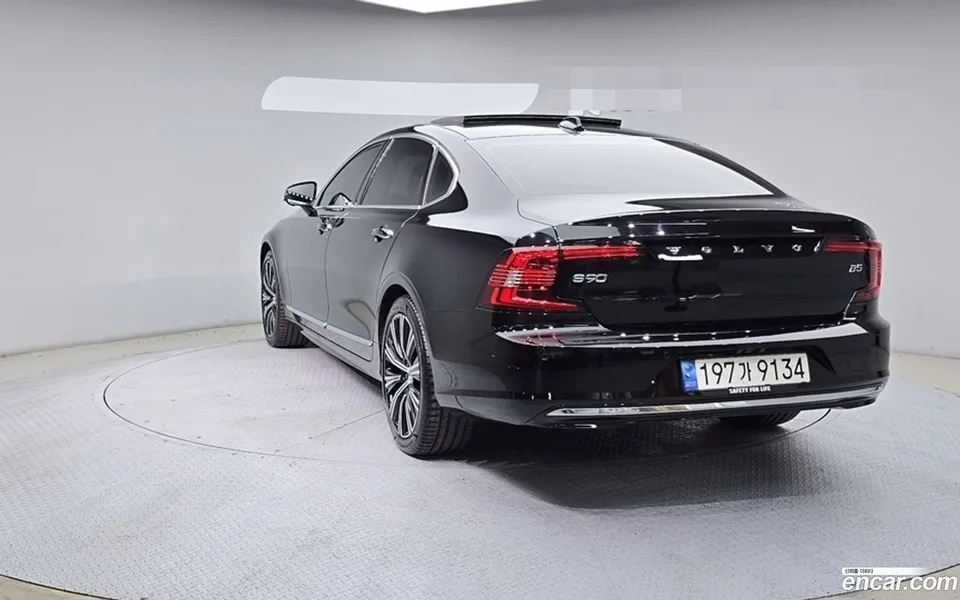 Volvo S90 B5 2022 — thumbnail 4