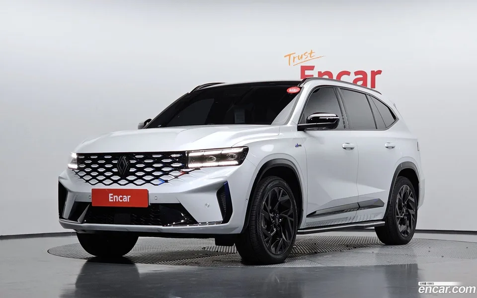 Renault Samsung Grand Koleos 1.5 E-TECH 2WD 2025 — photo 1, buy with delivery to Moscow