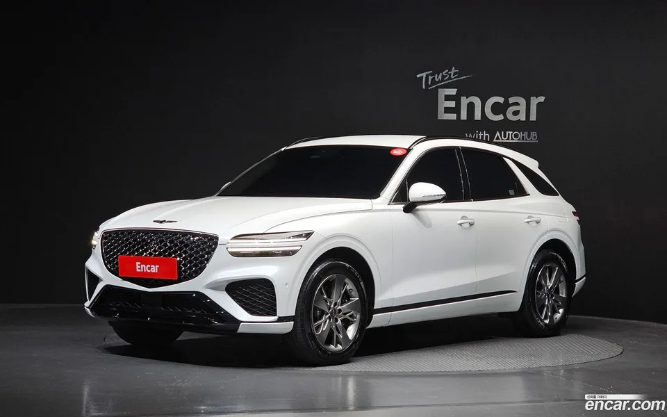 Genesis GV70 2.5T AWD 2023 — photo 1, buy with delivery to Moscow