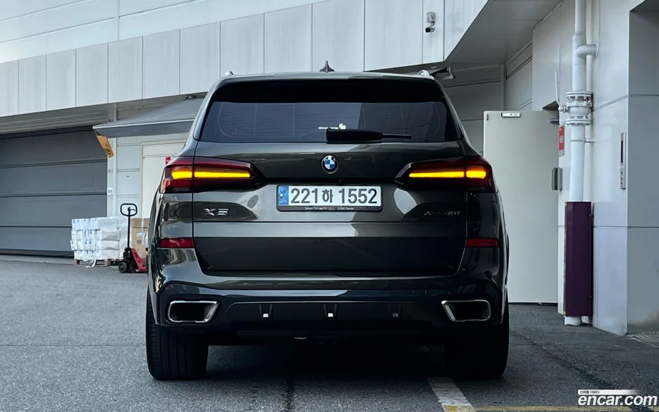 BMW X5 xDrive 40i M 2023 — thumbnail 4