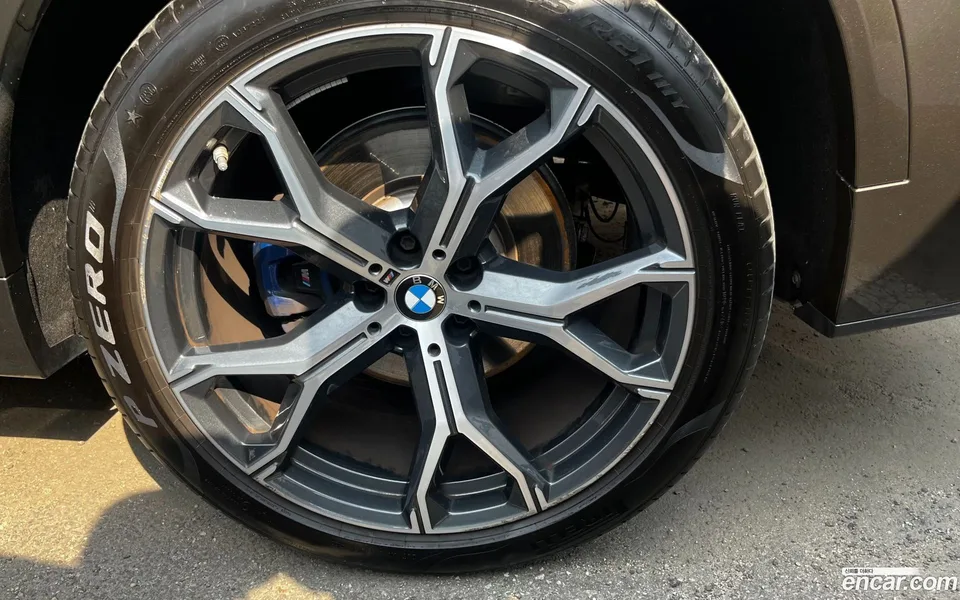 BMW X5 xDrive 40i M 2023 — thumbnail 5