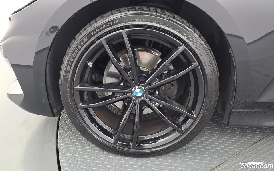 BMW 3 Series 320i 2023 — миниатюра 5