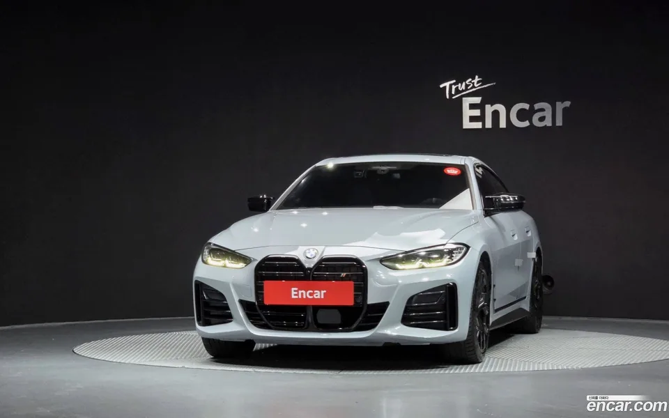 BMW 4 Series 420i M 2023 — thumbnail 3
