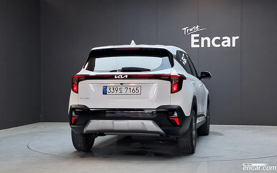 Kia Seltos 1.6 2WD 2023 — thumbnail 4
