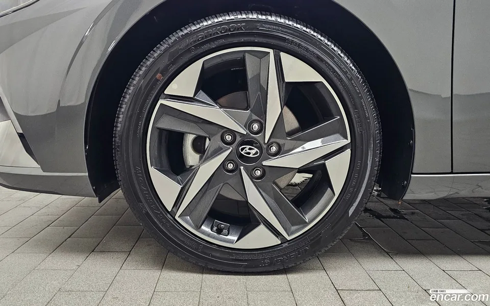 Hyundai Avante 1.6 2022 — thumbnail 2