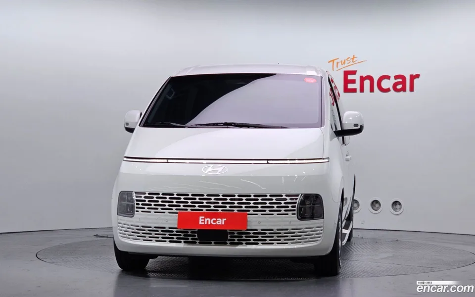 Hyundai Staria 5 2025 — thumbnail 3