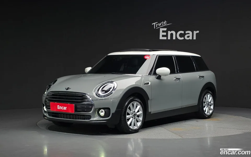 MINI Cooper Clubman 2022 — photo 1, buy with delivery to Moscow