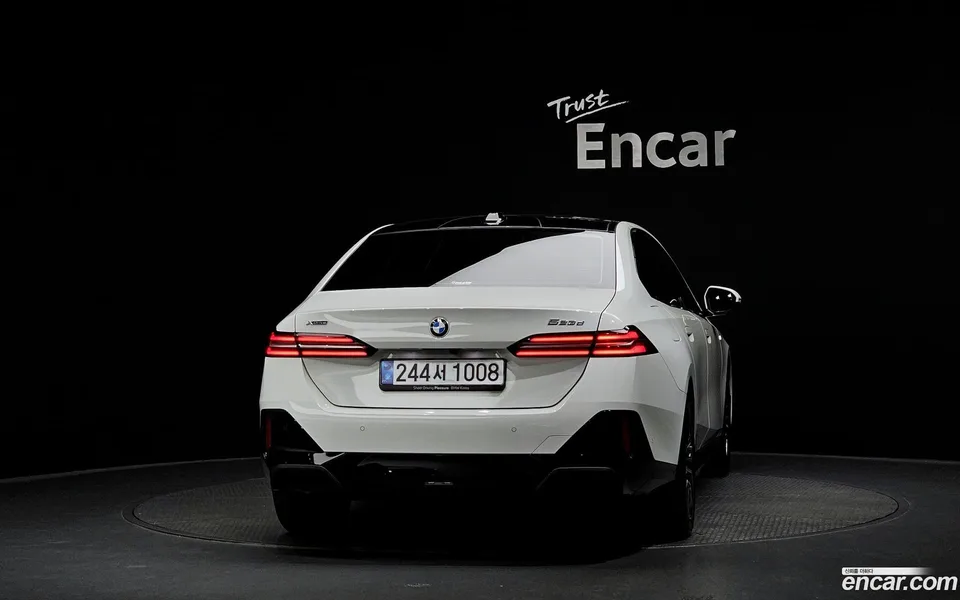 BMW 5 Series 523d xDrive M 2025 — thumbnail 4