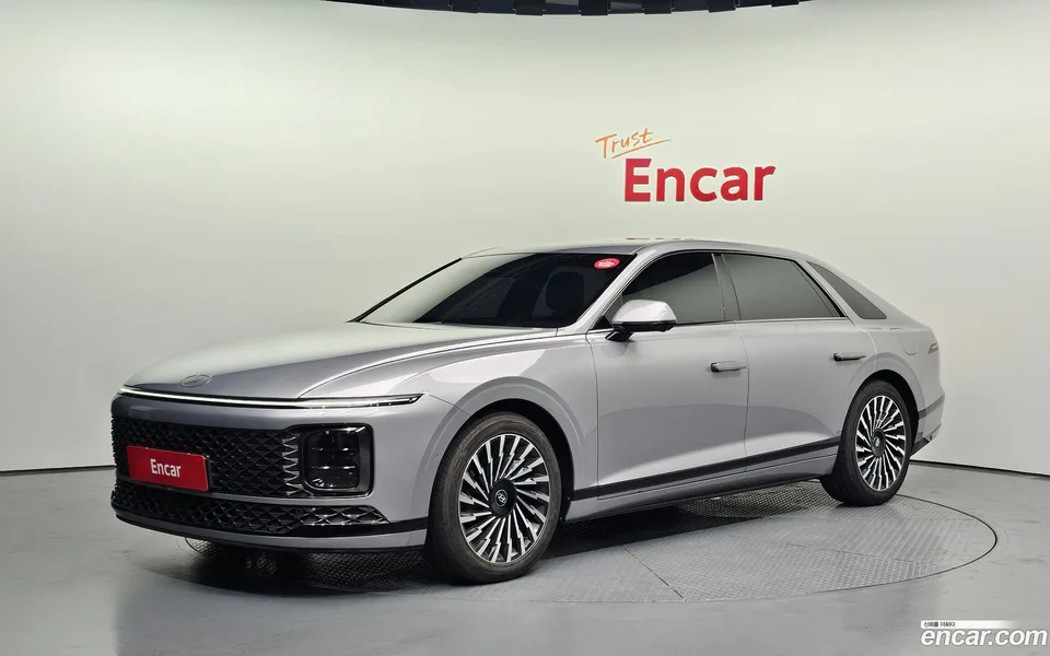 Hyundai Grandeur Hybrid 2023 — photo 1, buy with delivery to Moscow