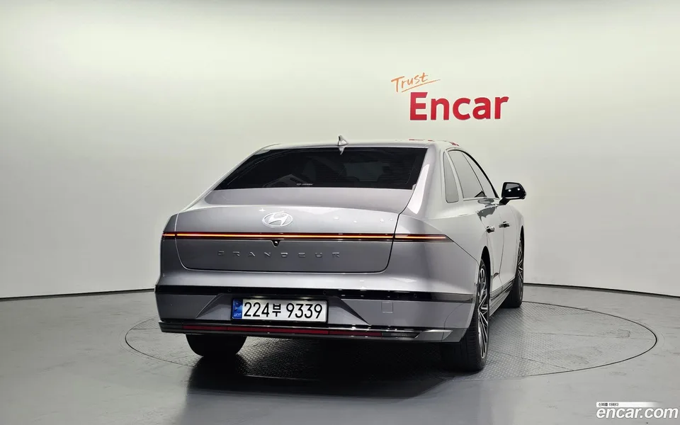 Hyundai Grandeur Hybrid 2023 — thumbnail 4