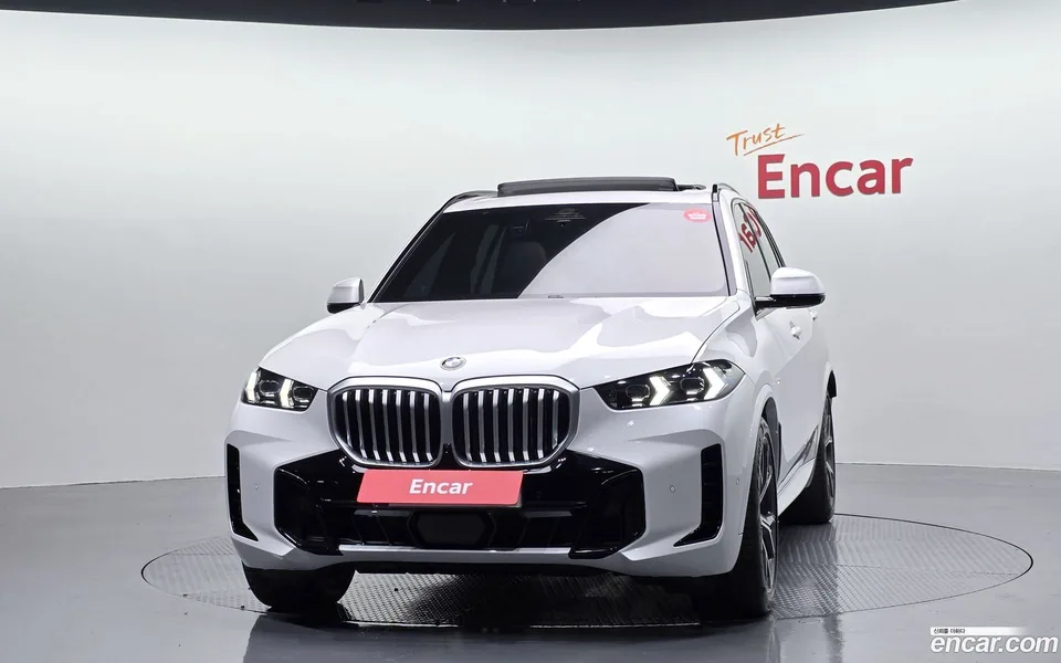BMW X5 xDrive 40i M 2025 — thumbnail 3